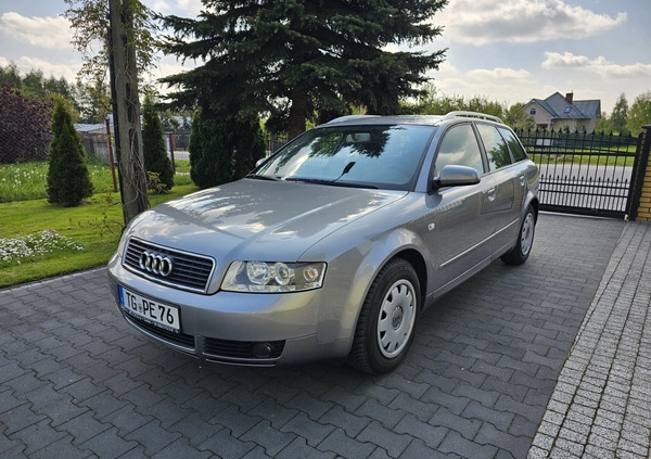 Audi A4 cena 12900 przebieg: 255000, rok produkcji 2003 z Puławy małe 352